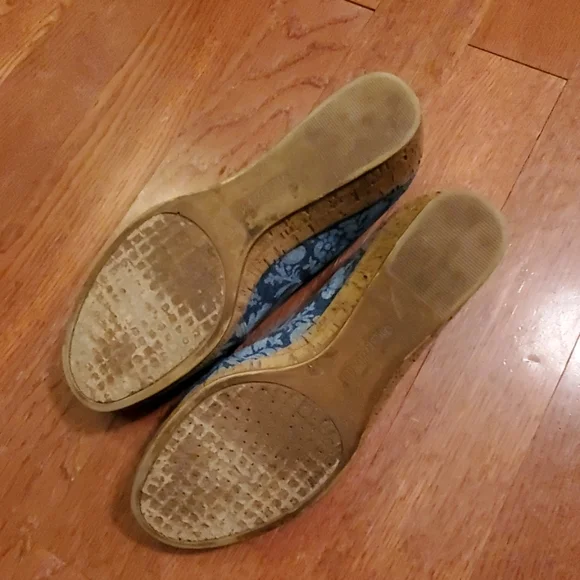 Michelle D Wedges Ellena 7 - Picture 3 of 3